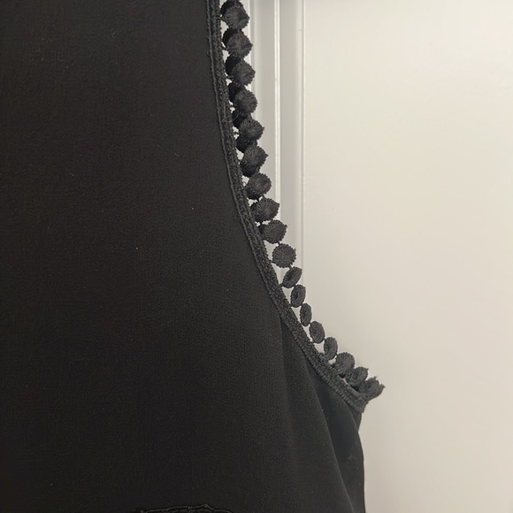 Black sleeveless Dress. Size Large. - Picture 5 of 11